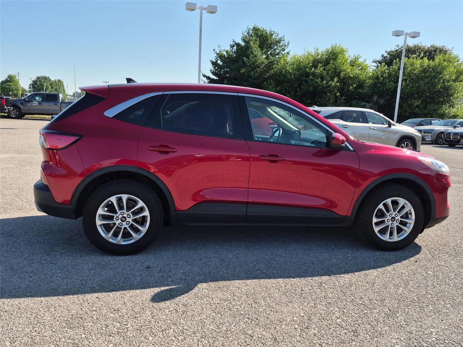 Used 2020 Rapid Red Metallic Tinted Clearcoat Ford SE image 6