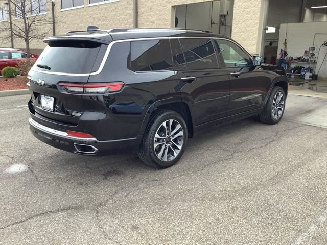 Used 2023 Diamond Black Jeep Overland image 5