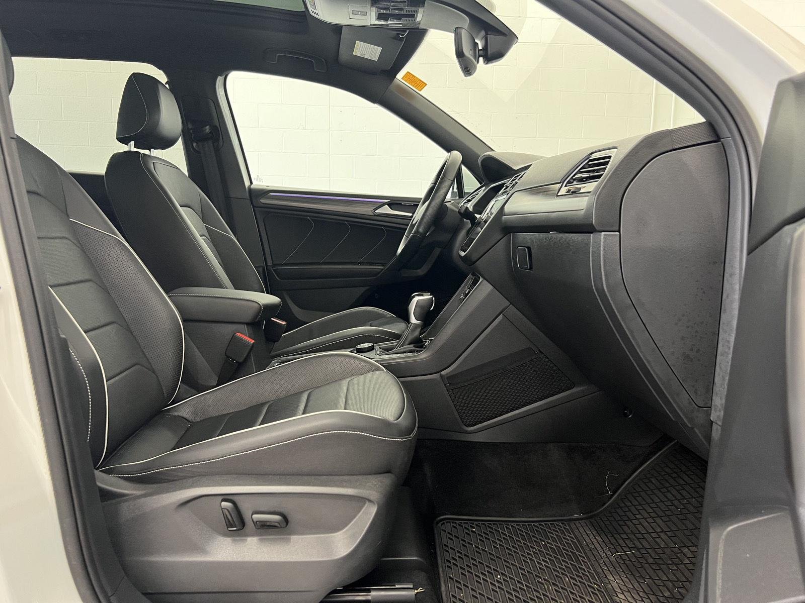 2023 Volkswagen Tiguan SEL R-LINE - Photo 29