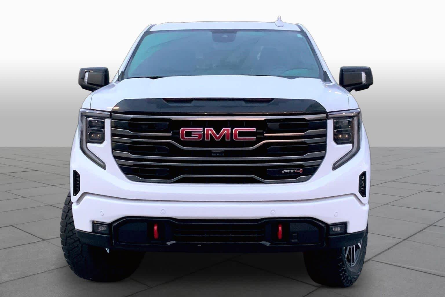 Used 2025 Summit White GMC AT4 image 4