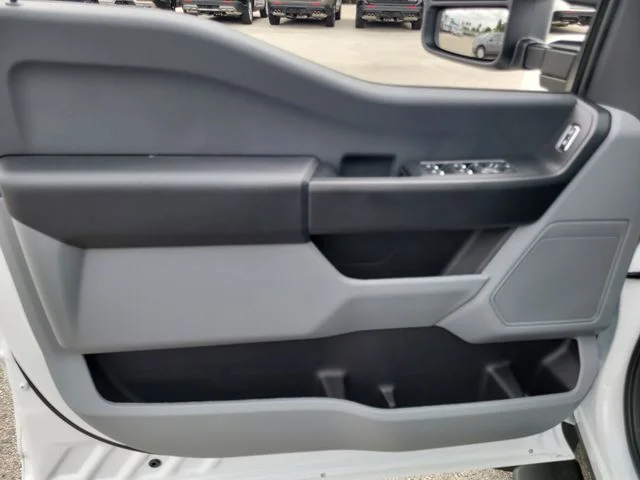 New 2026 Oxford White Ford XL image 17