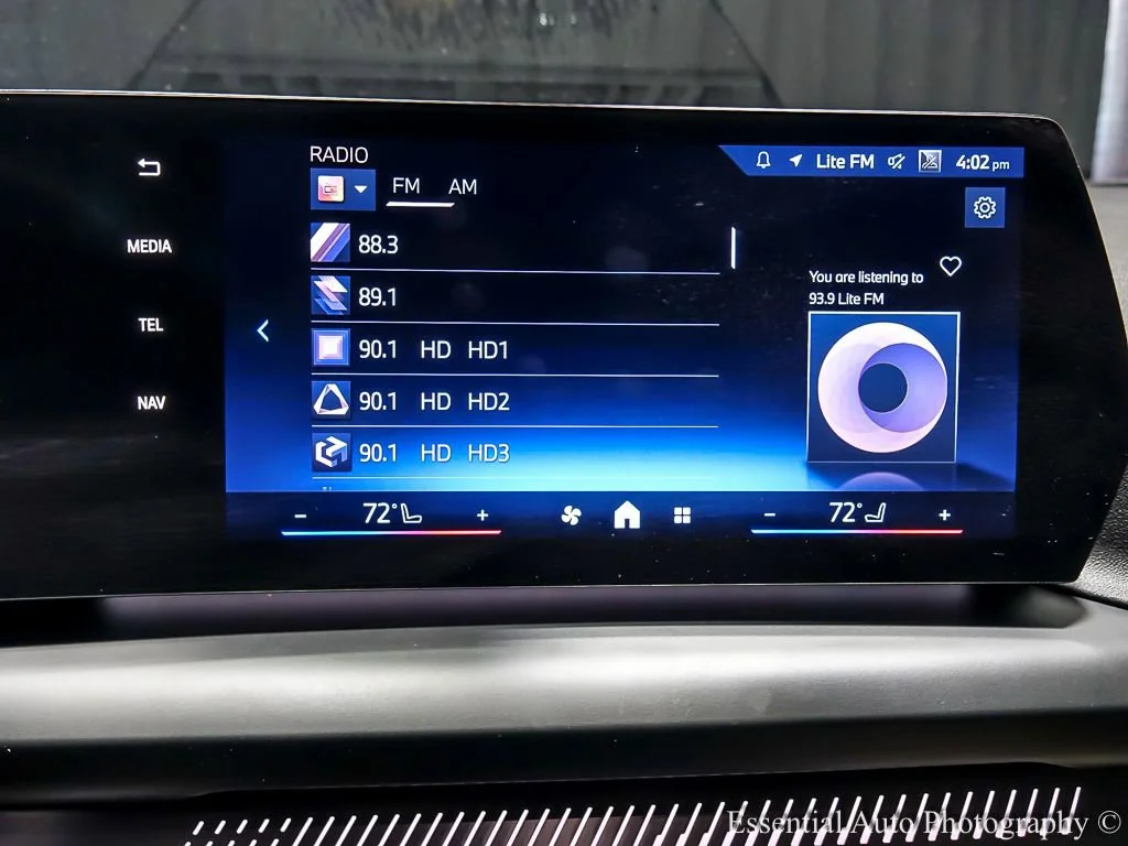 Used 2025 Black BMW xDrive image 22
