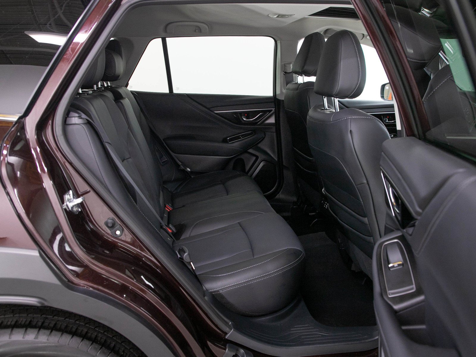 Used 2025 Dark Mahogany Pearl Subaru Limited image 12