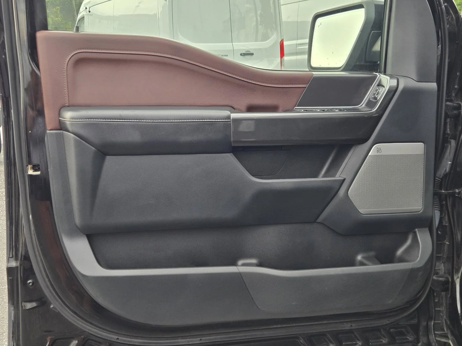 Used 2021 Black Metallic Ford Lariat image 21