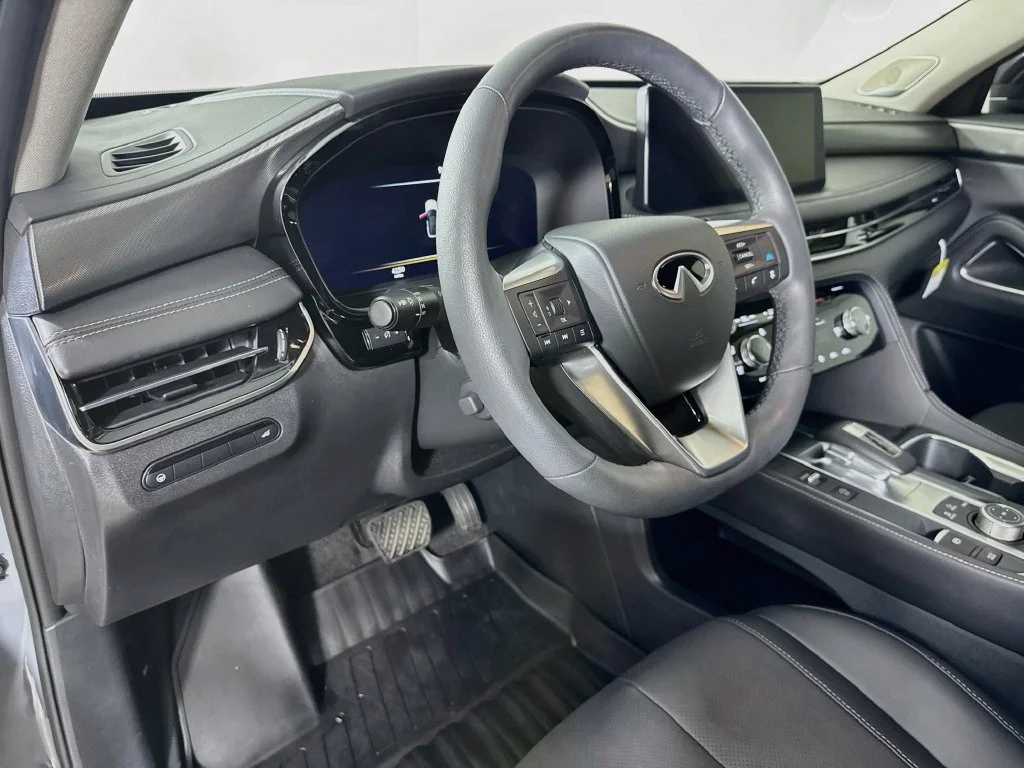 Certified Used 2027 Gray INFINITI LUXE image 12