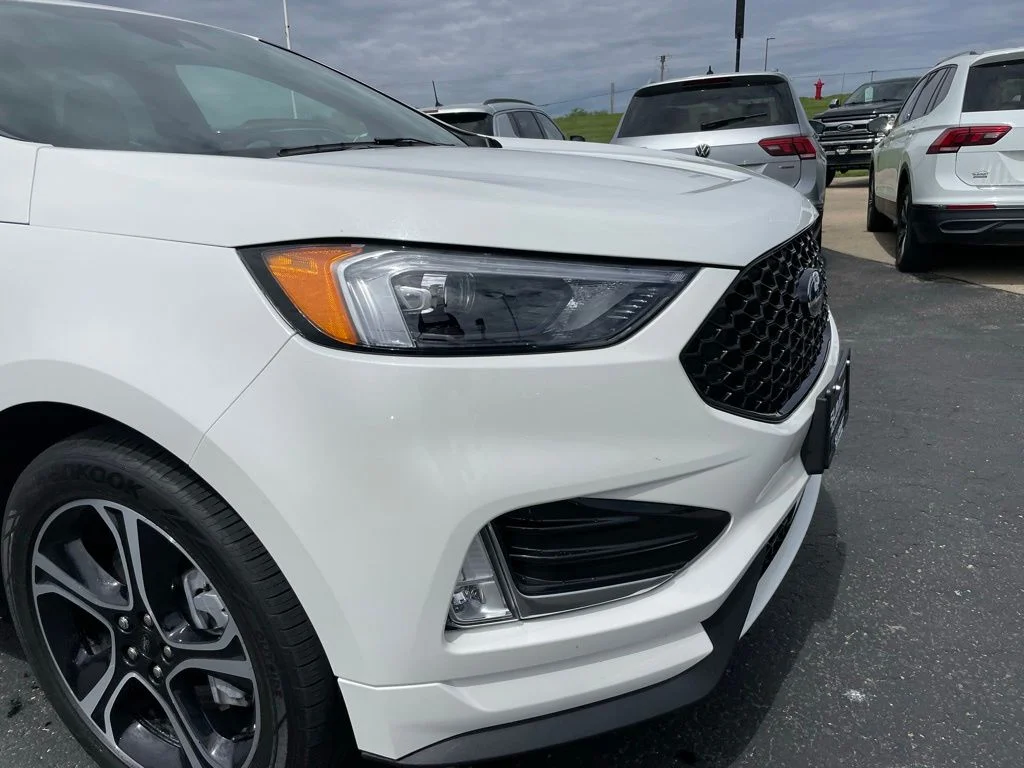 Used 2023 White Metallic Ford ST image 38
