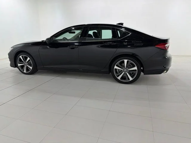 Certified Used 2025 Majestic Black Pearl Acura TECH image 2