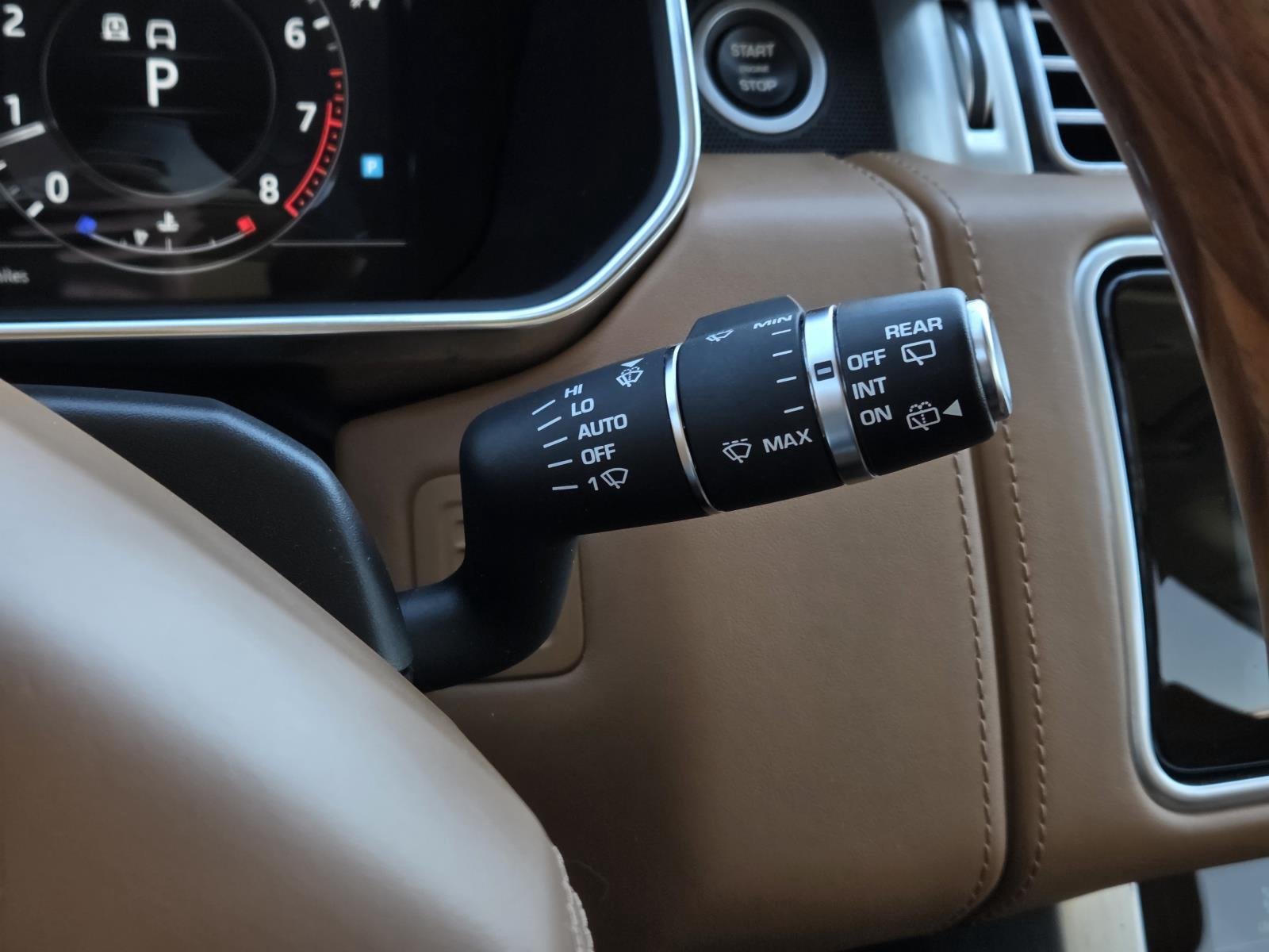 Used 2019 Silicon Silver Premium Metallic Land Rover Autobiography image 24