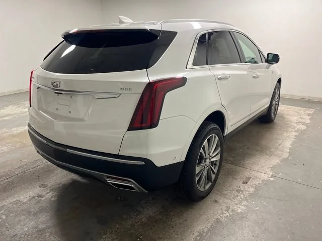 Used 2022 Crystal White Tricoat Cadillac Premium Luxury image 12
