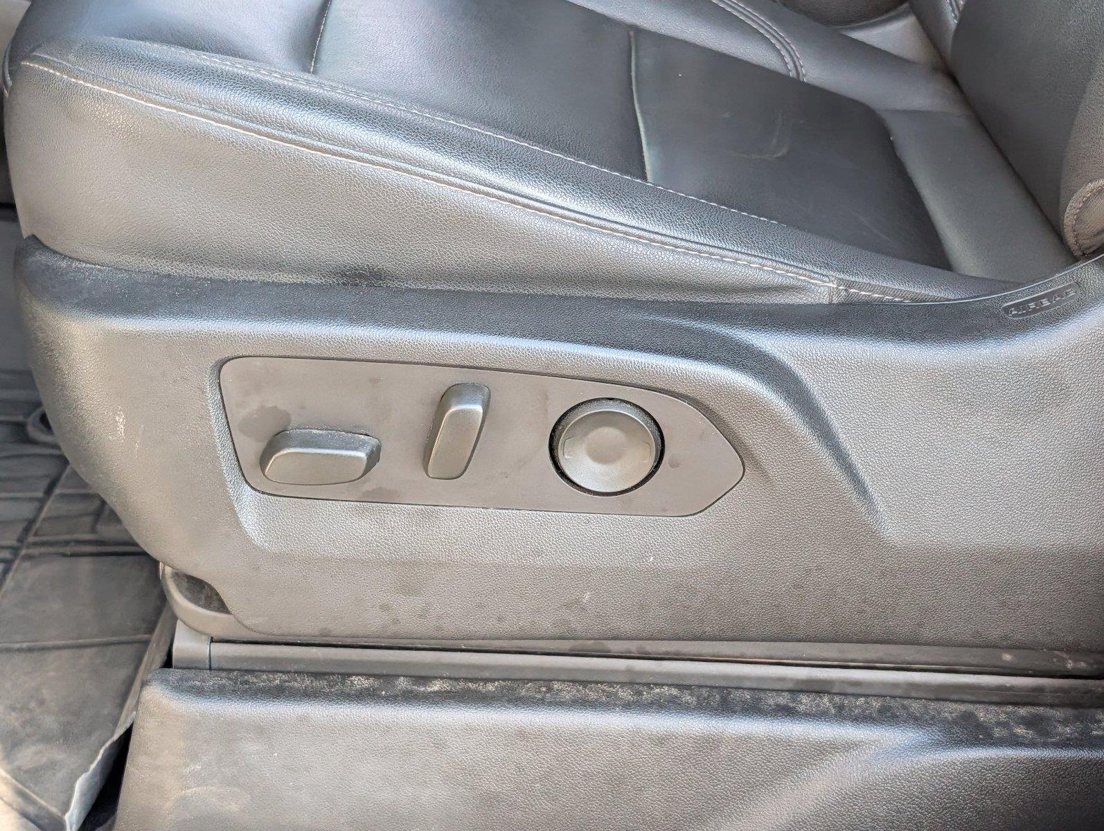 Used 2023 Summit White Chevrolet Z71 image 12