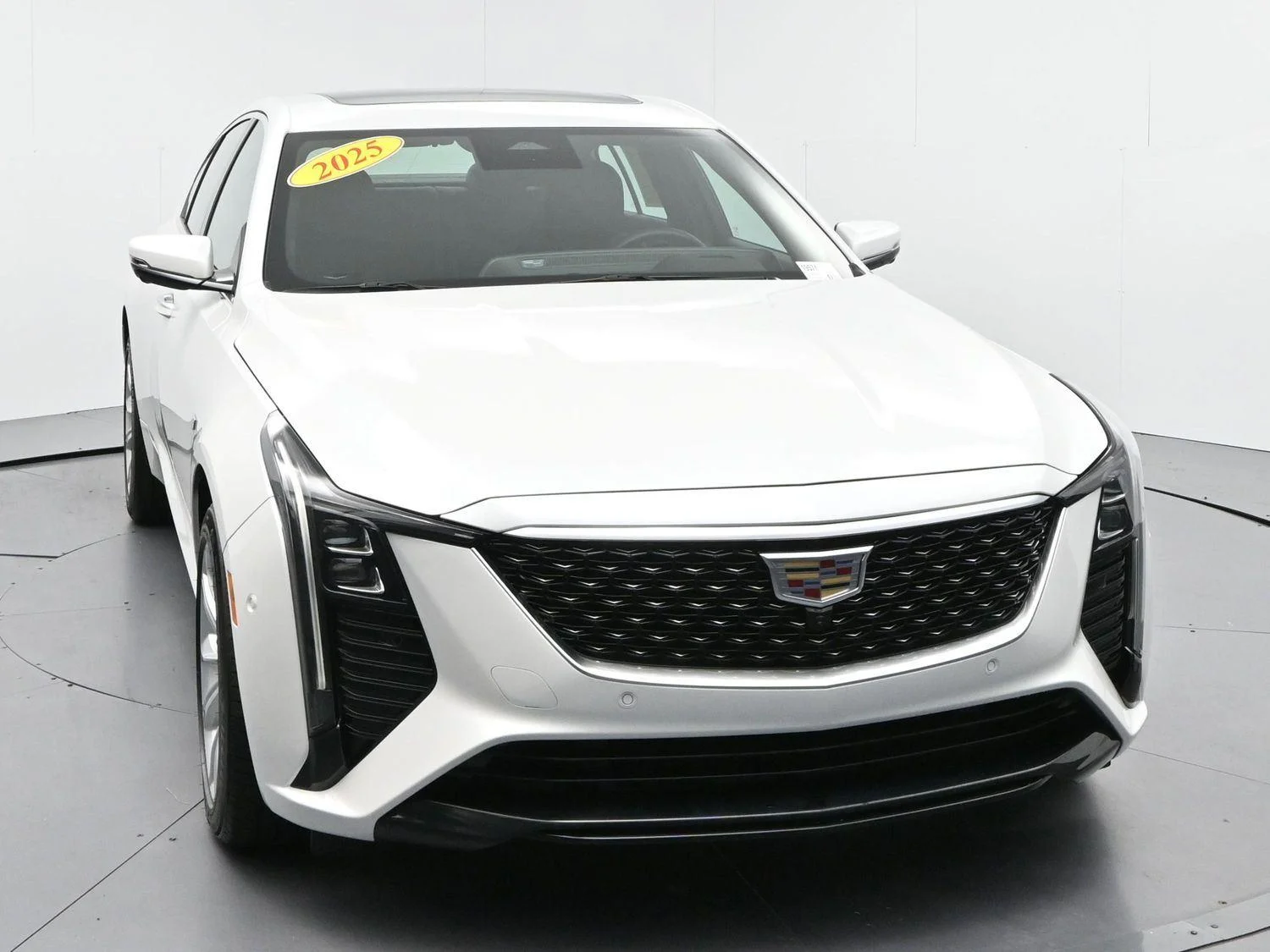 Used 2025 Crystal White Tricoat Cadillac Premium Luxury image 2