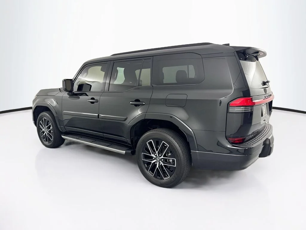 Used 2025 Black Lexus 550 Premium+ image 7