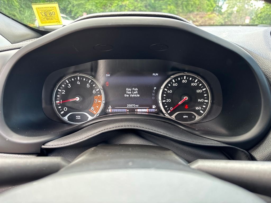 Used 2021 White Jeep Latitude image 20
