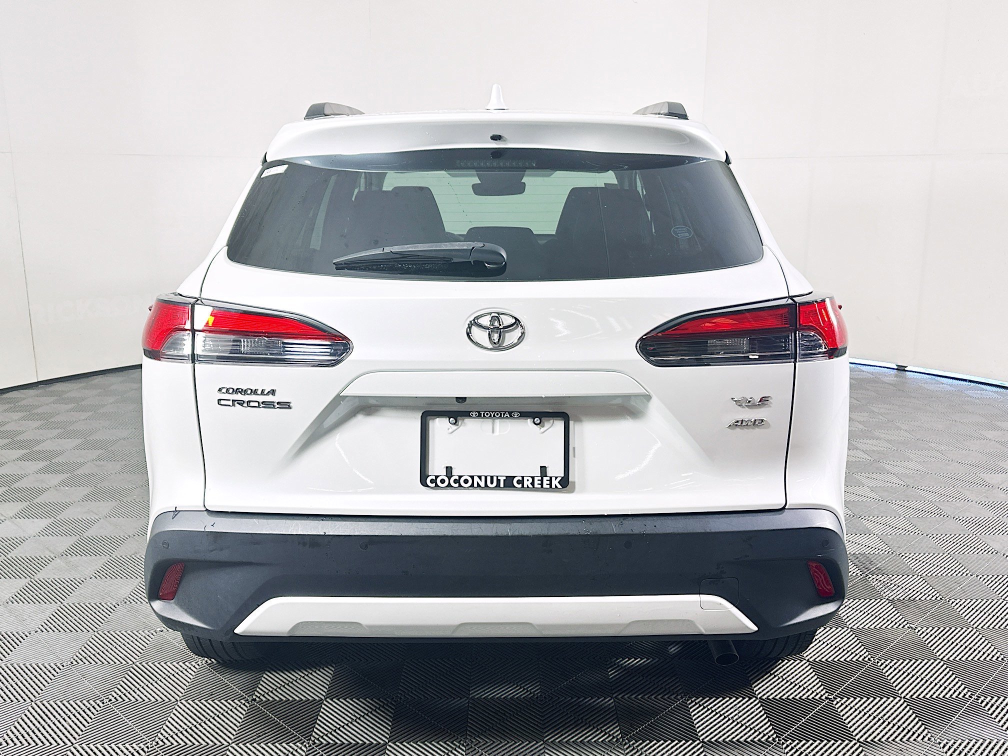 2023 Toyota Corolla thumbnail 6