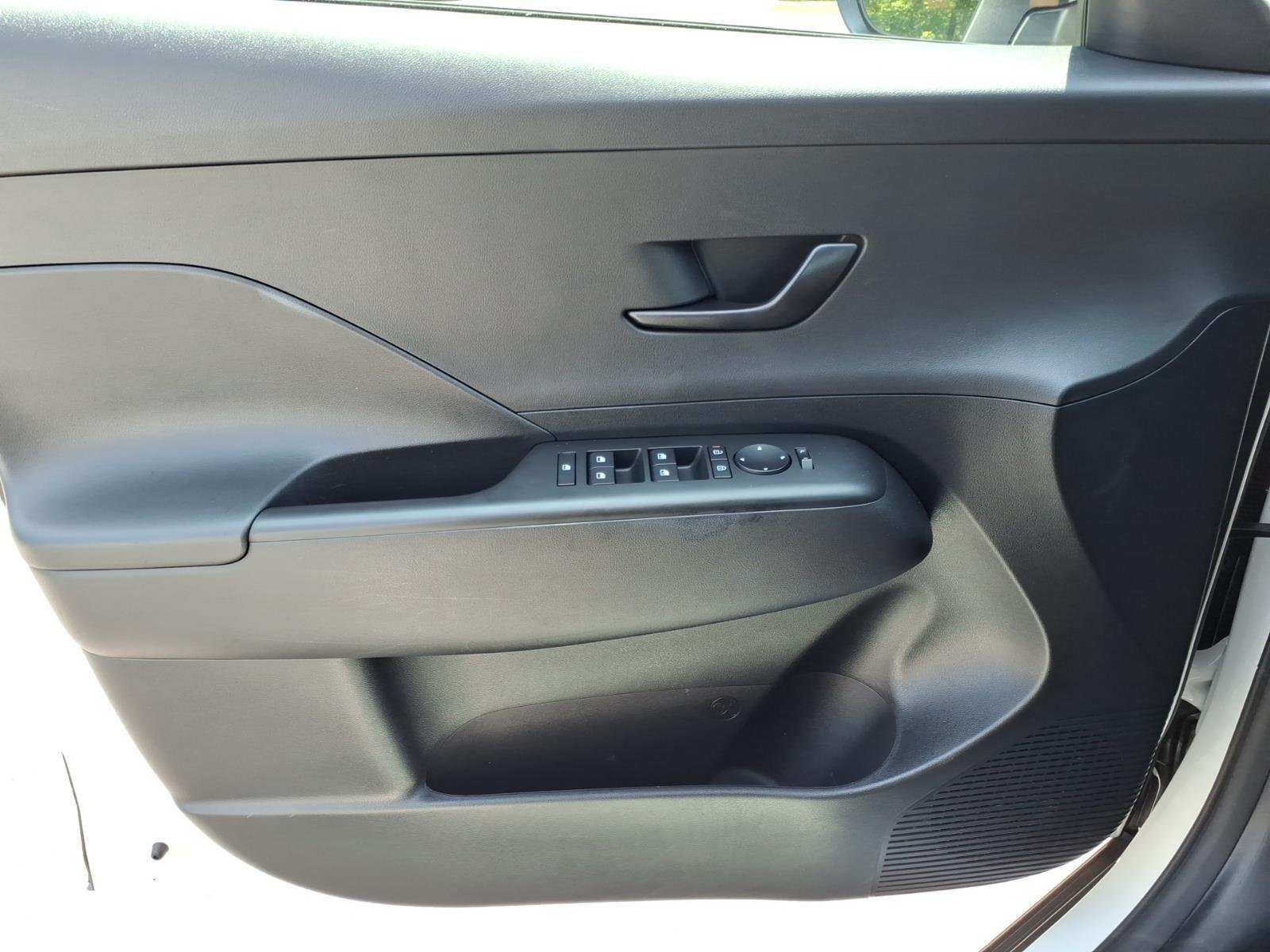 Used 2026 Atlas White Hyundai SEL Sport image 27