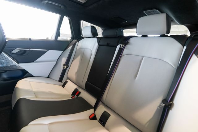 New 2026 Carbon Black Metallic BMW Base image 36