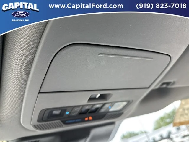 Used 2022 Black Ford XLT image 33
