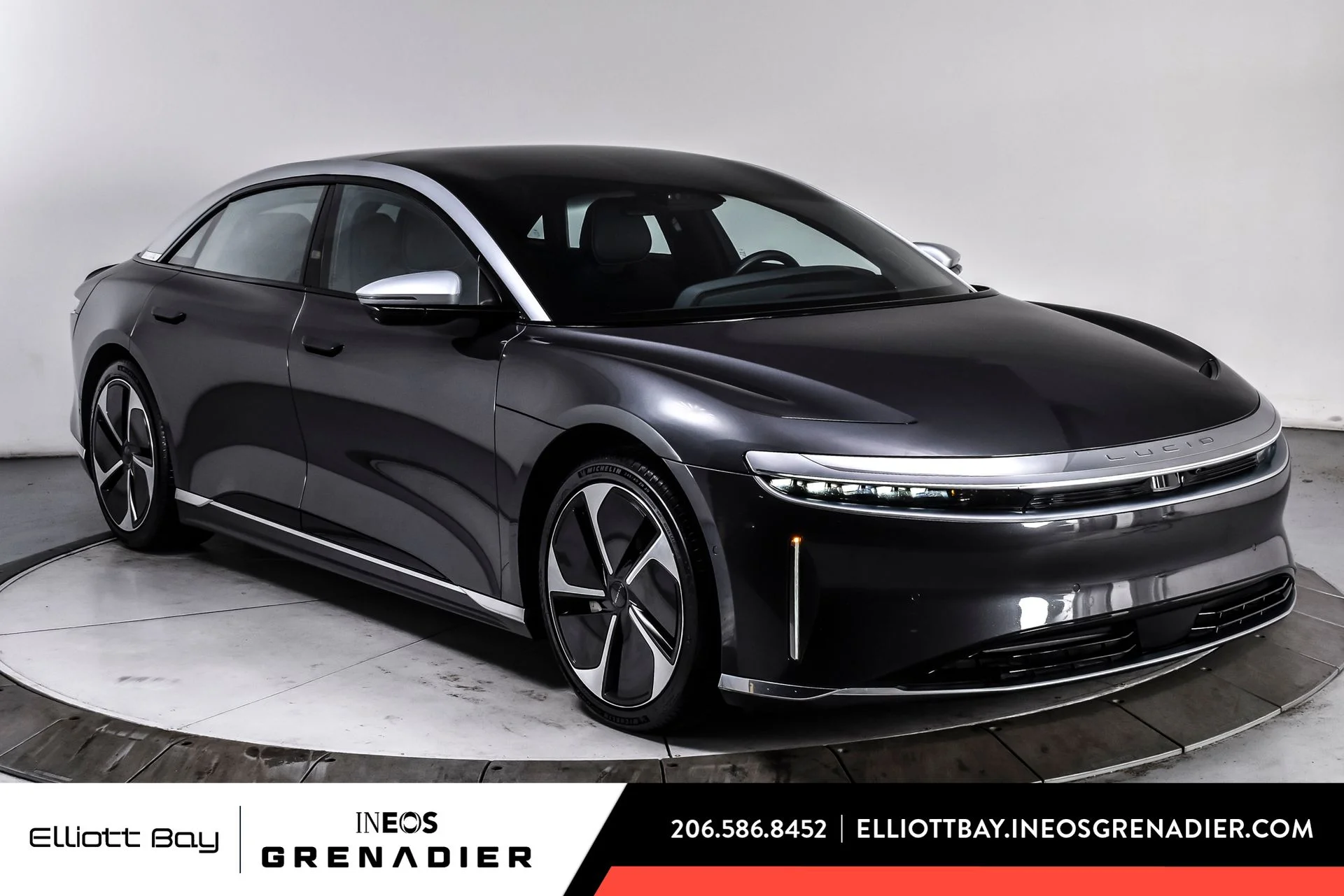 Used 2023 Quantum Gray Metallic Lucid Grand Touring image 1