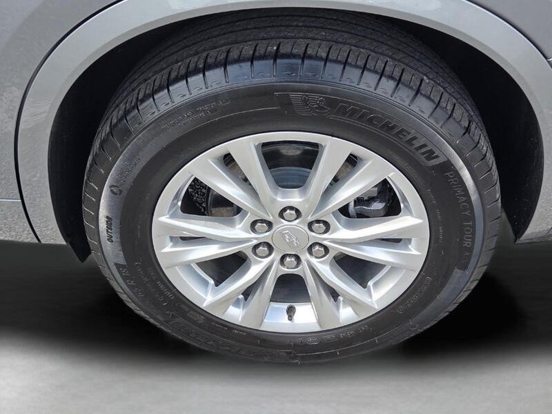 Used 2025 Silver Metallic CADILLAC FWD 4DR LUXURY image 12