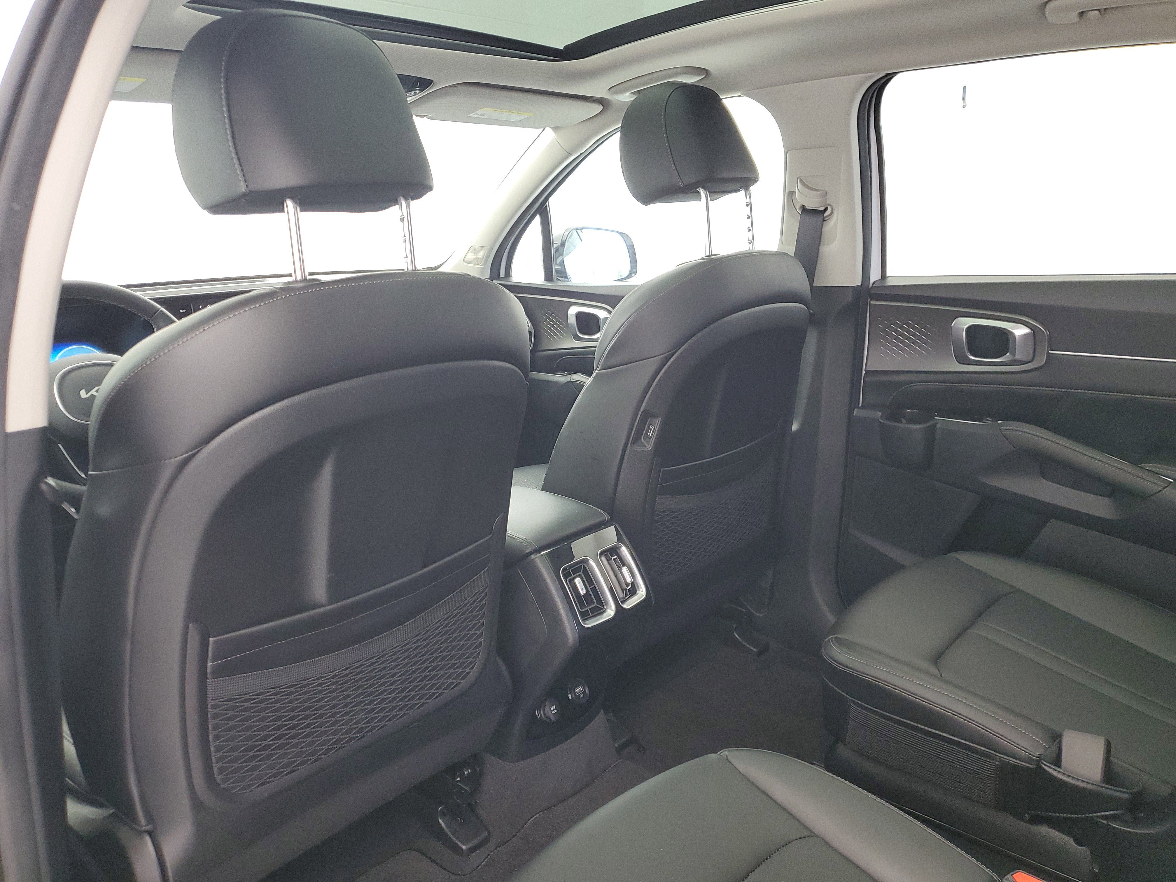Used 2023 Glacial White Pearl Kia SX image 14