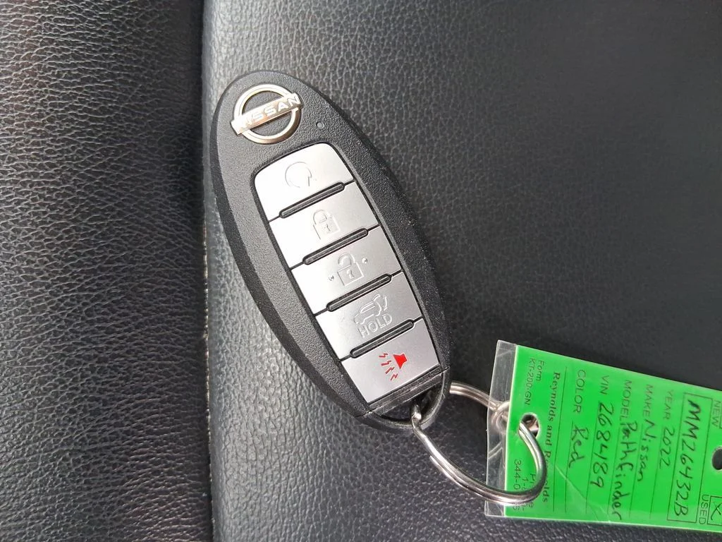 Used 2022 Red Nissan SL image 12