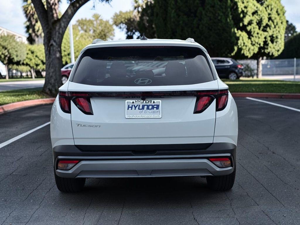 New 2026 White Hyundai SEL FWD image 6