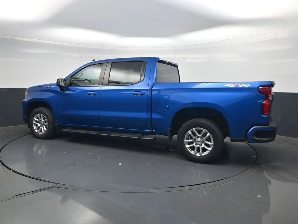 Used 2022 Blue Chevrolet RST image 8