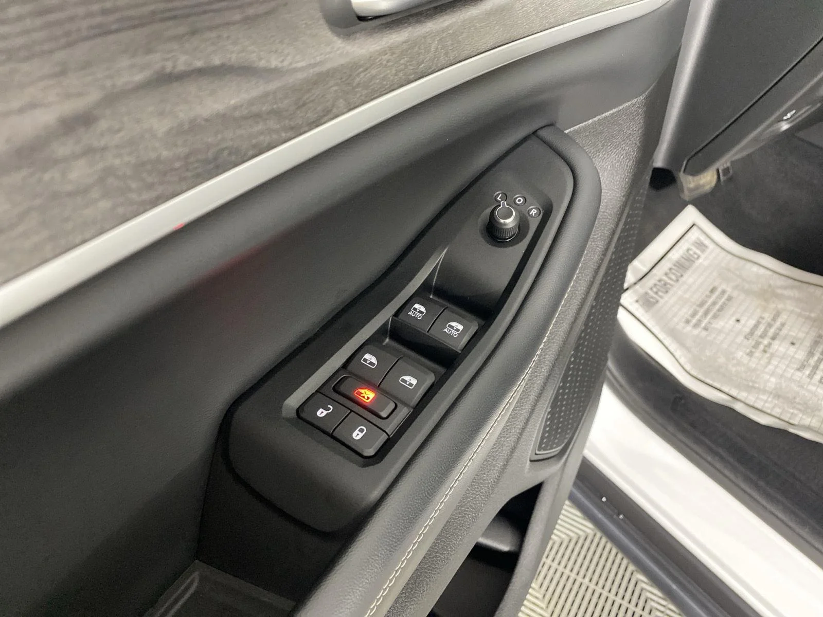 Used 2023 Bright White Clearcoat Jeep Limited image 20