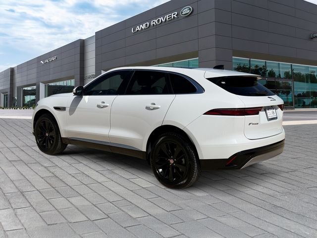Used 2023  Jaguar P250 S image 3