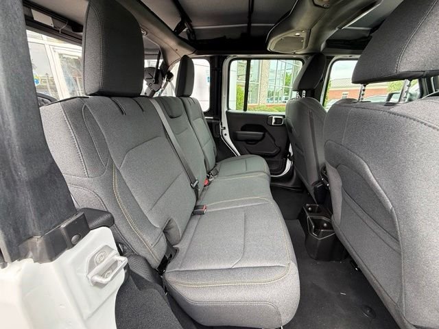 New 2026 Bright White Clear-Coat Exterior Paint Jeep Sport image 26