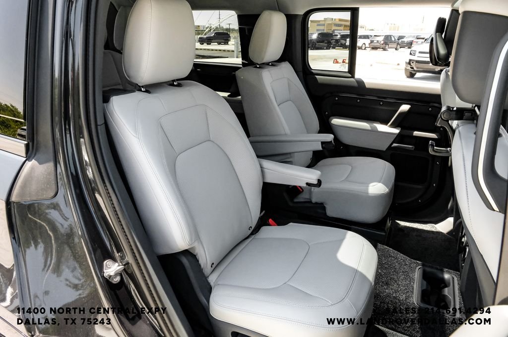 2026 Land Rover Defender X-Dynamic SE - Photo 38
