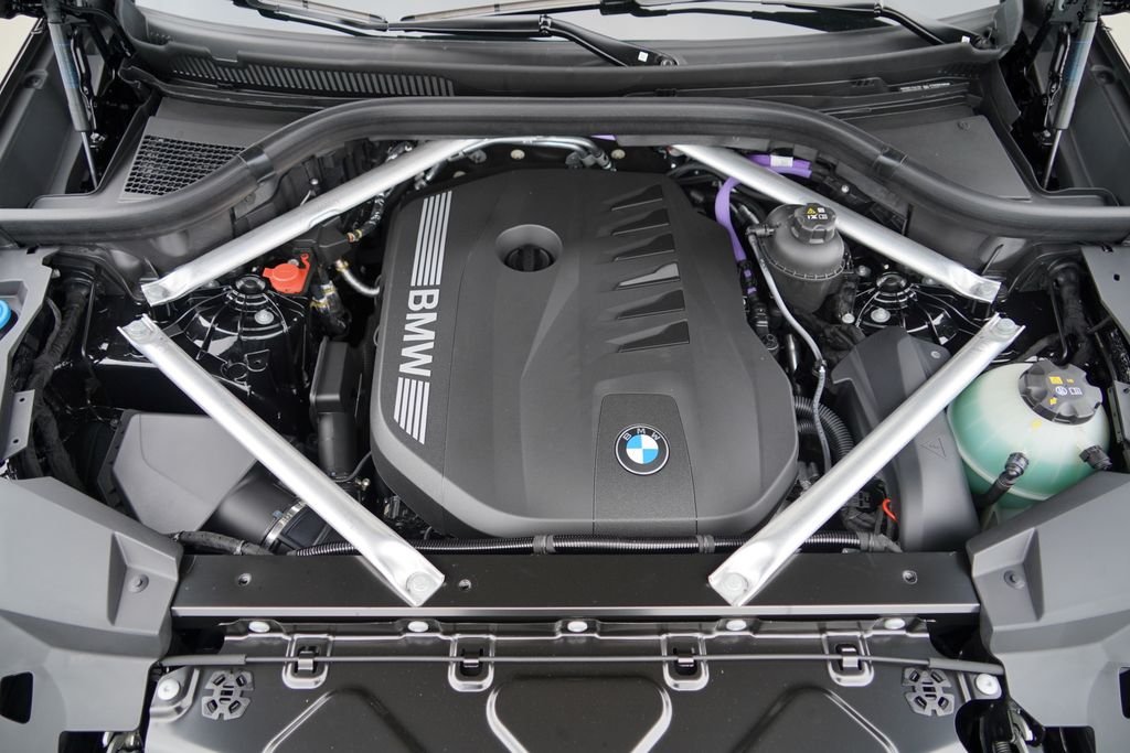 New 2026 Black Sapphire Metallic BMW xDrive40i image 20