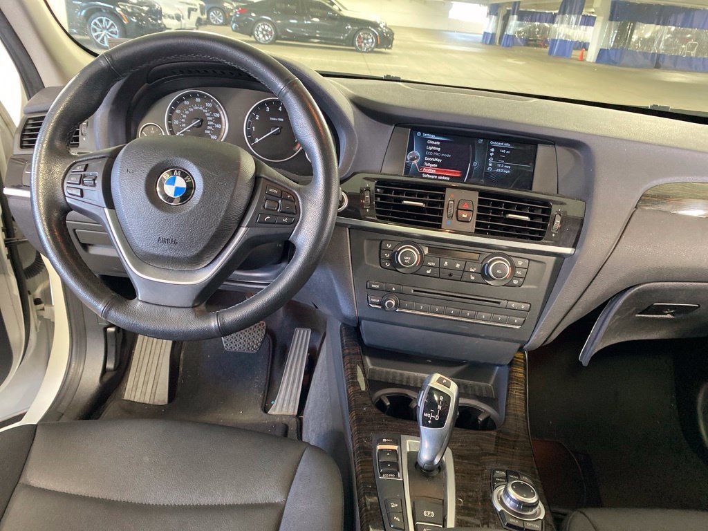 Used 2014 Alpine White BMW xDrive35i image 13