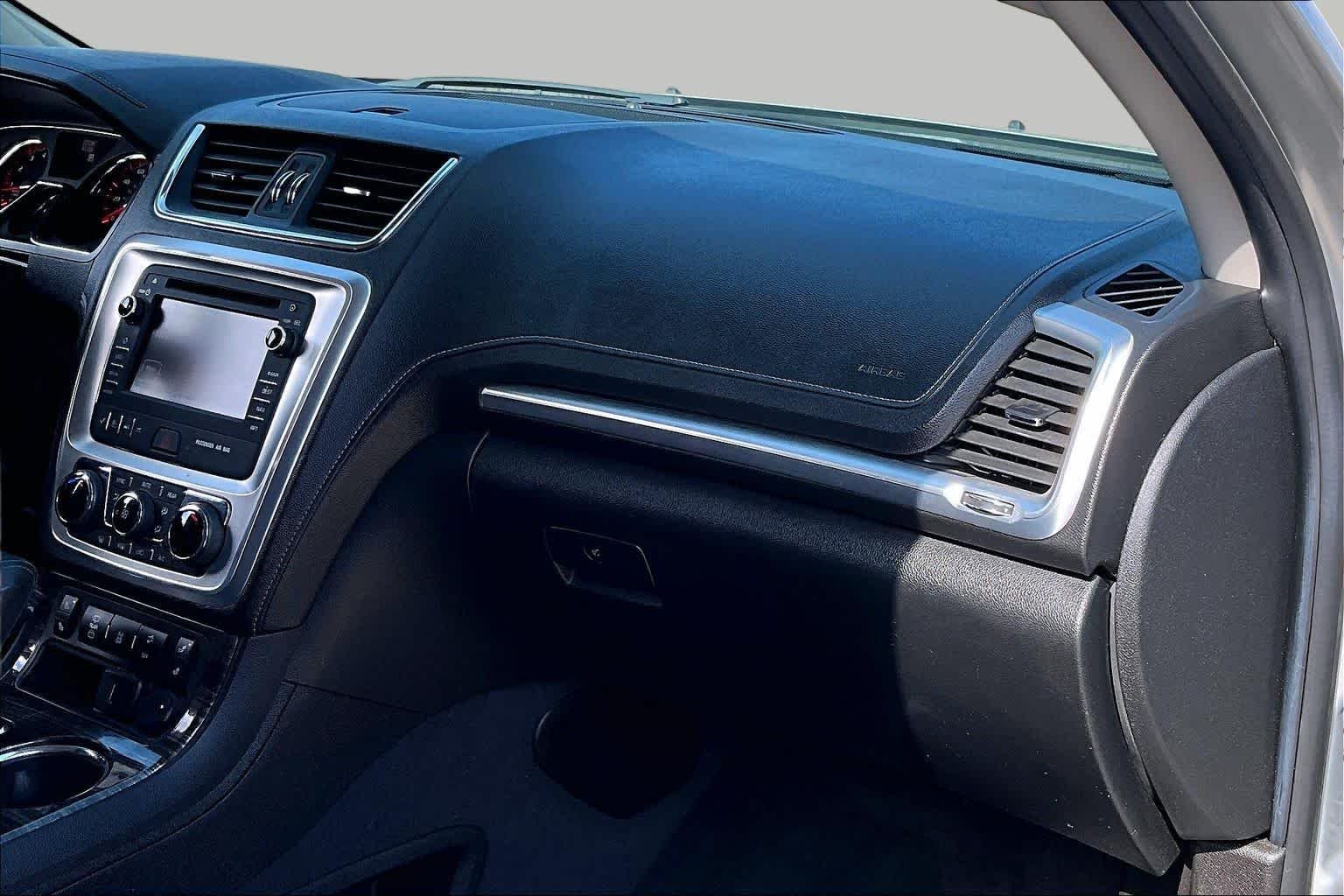 Used 2015 Quicksilver Metallic GMC SLT image 17