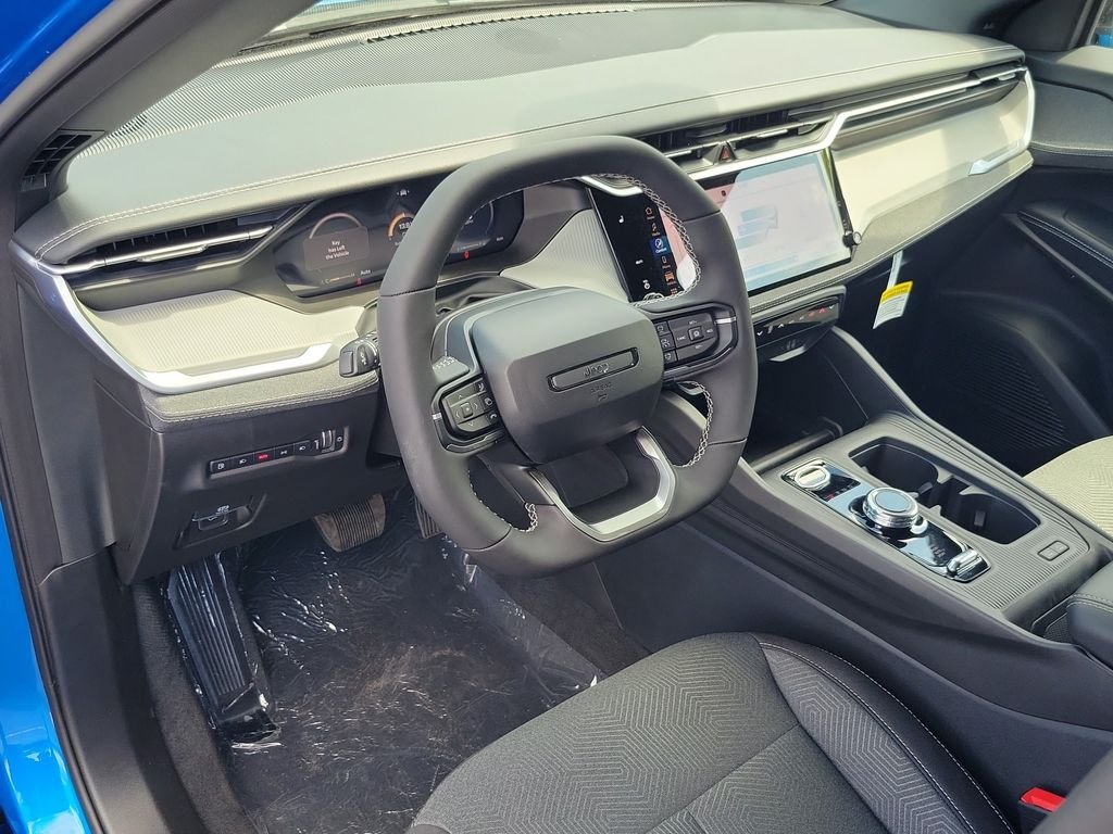New 2026 Hydro Blue Pearl-Coat Exterior Paint Jeep Laredo image 17