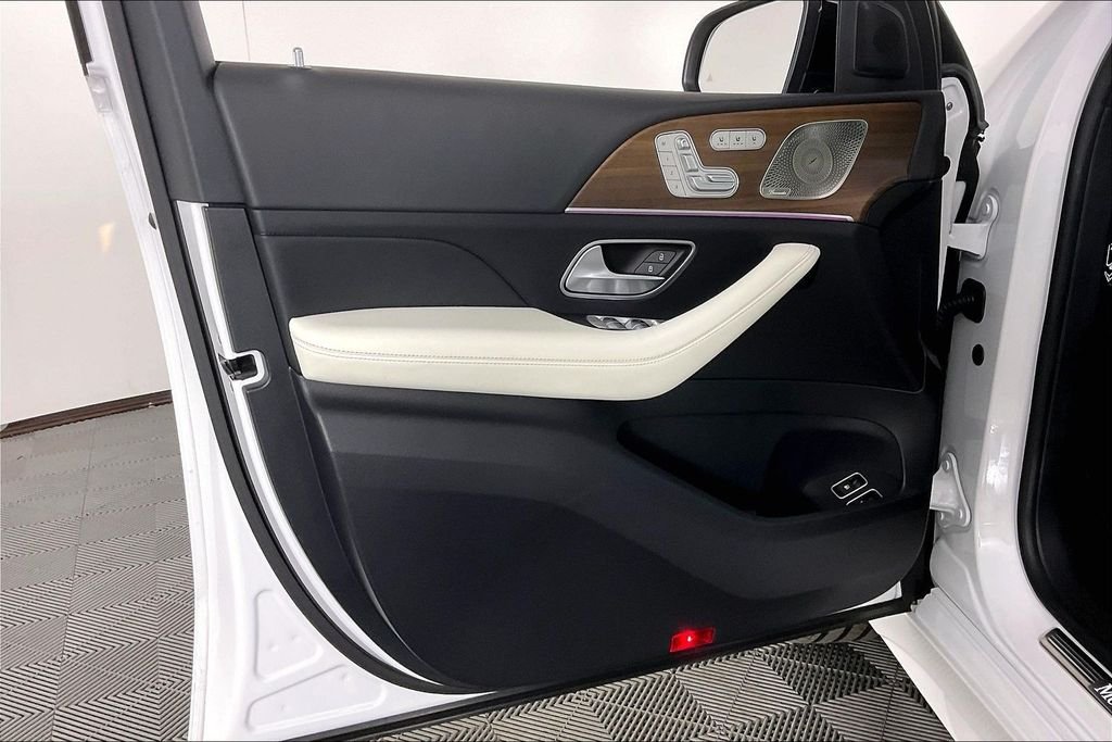 2025 Mercedes-Benz GLE GLE450E - Photo 15