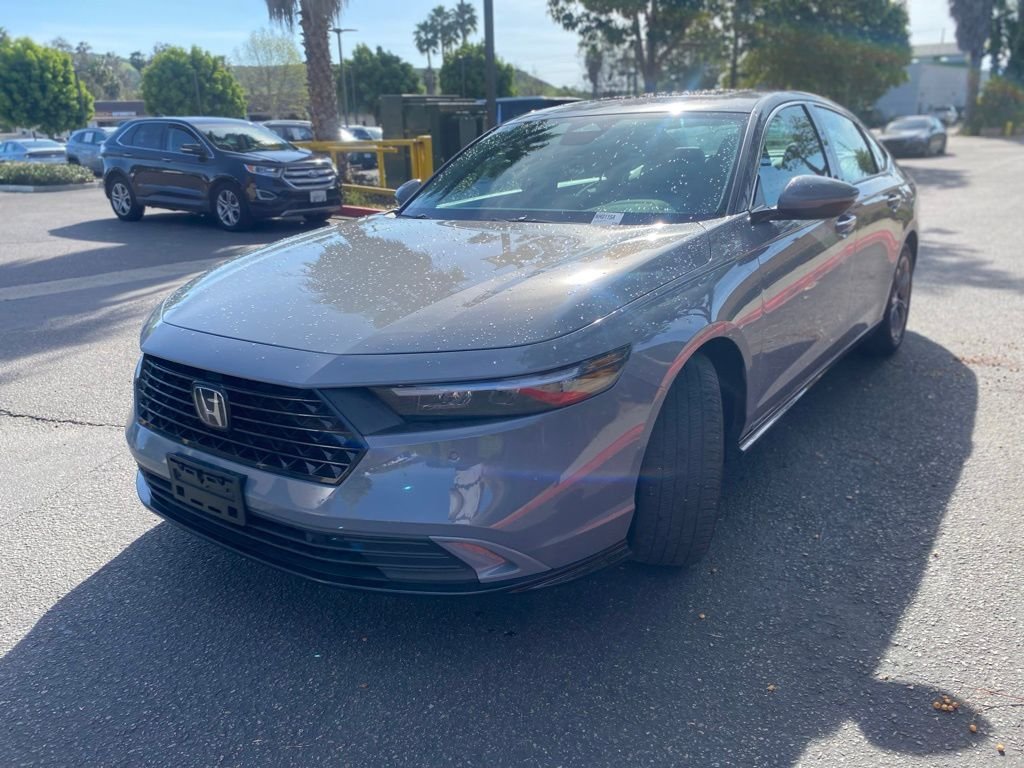 Used 2024 Black Honda EX-L image 5