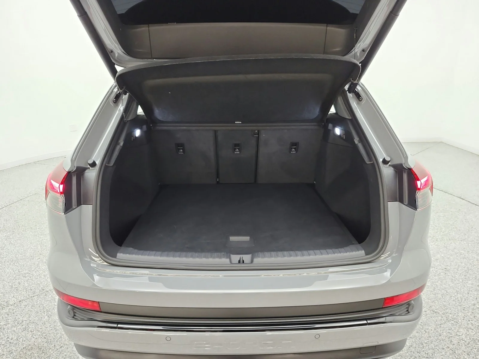 Used 2023 Pebble Gray Audi Premium Plus image 18