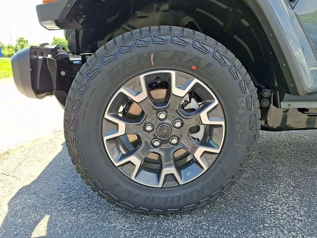 New 2026 Gray Jeep Sahara image 18