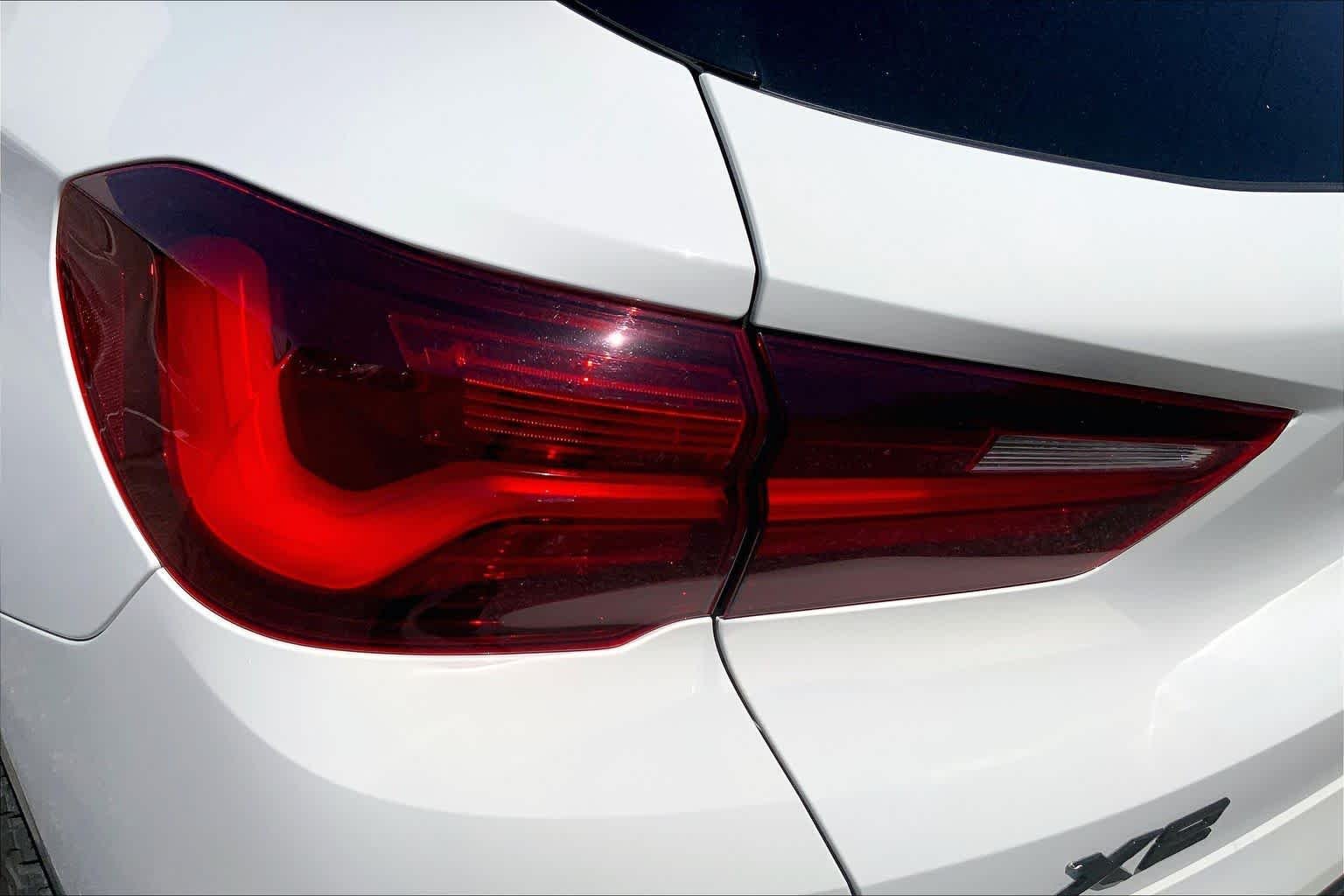 Used 2022 Alpine White BMW xDrive28i image 26