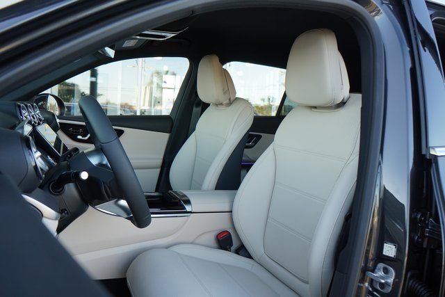 New 2026 Graphite Grey Metallic Mercedes-Benz GLC 300 image 23