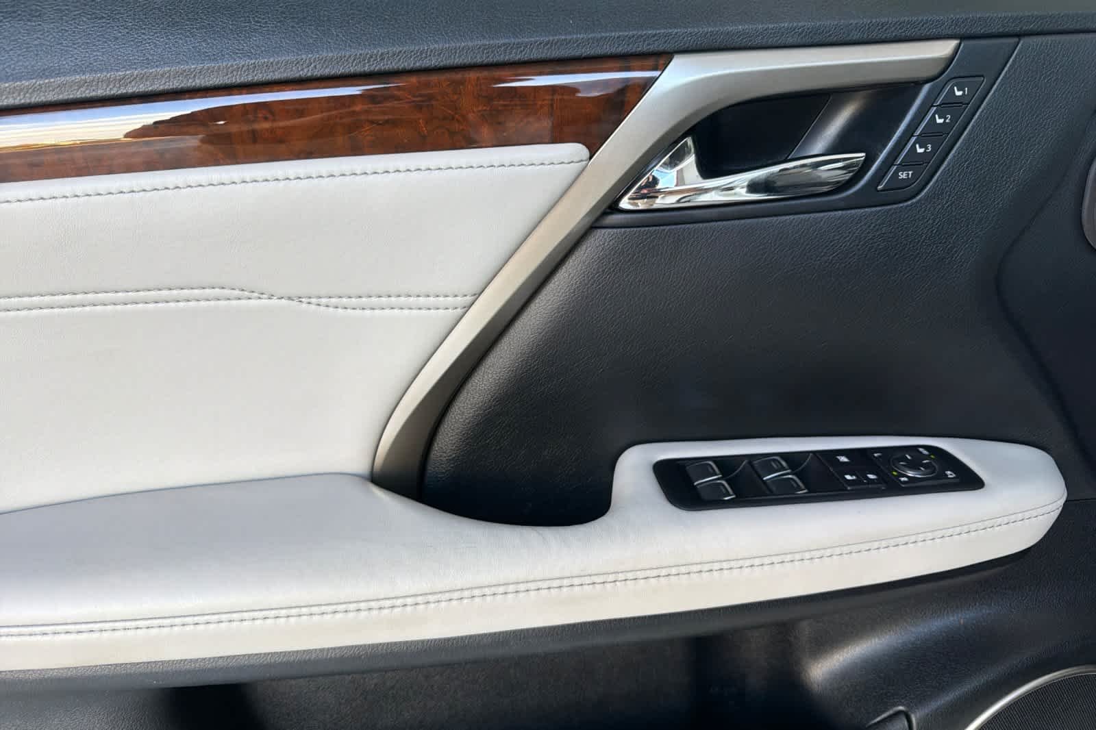 Used 2017 Eminent White Pearl Lexus  image 12