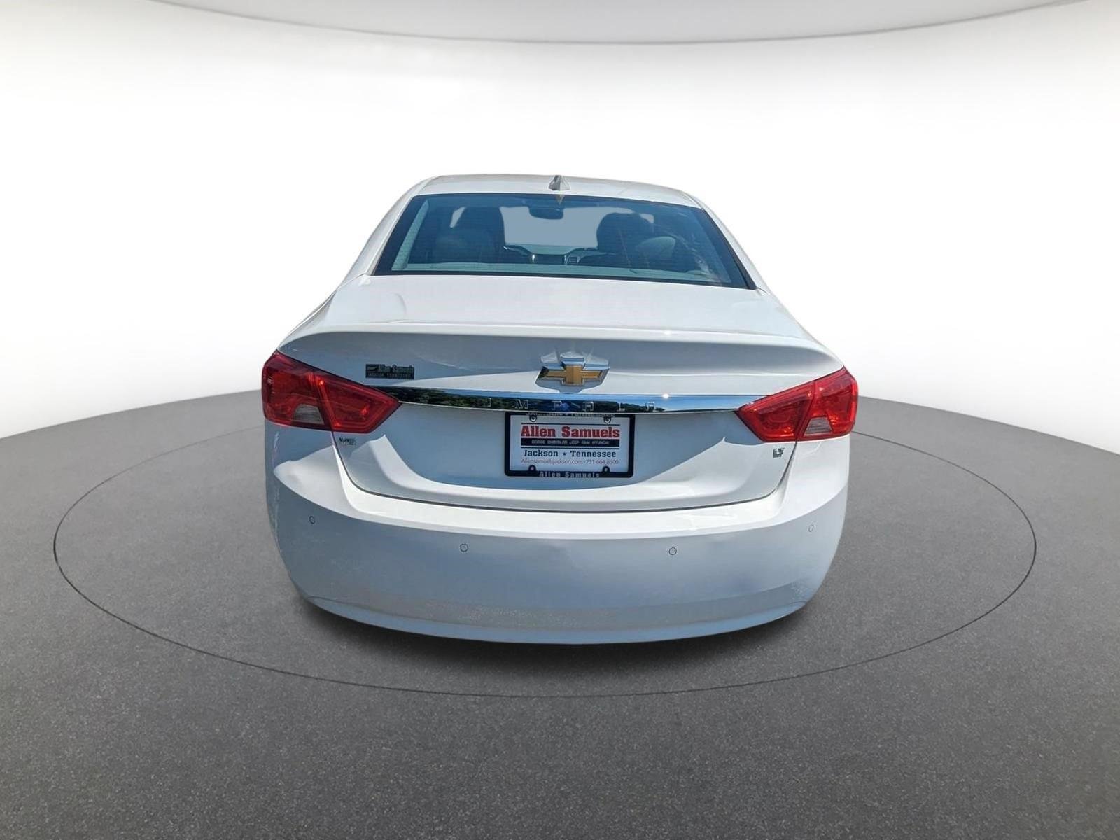 Certified Used 2018 Summit White Chevrolet LT image 6