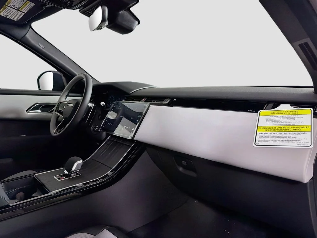 New 2026 Arroios Grey Land Rover S image 31