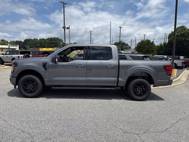 New 2026 Carbonized Gray Metallic Ford XLT image 6