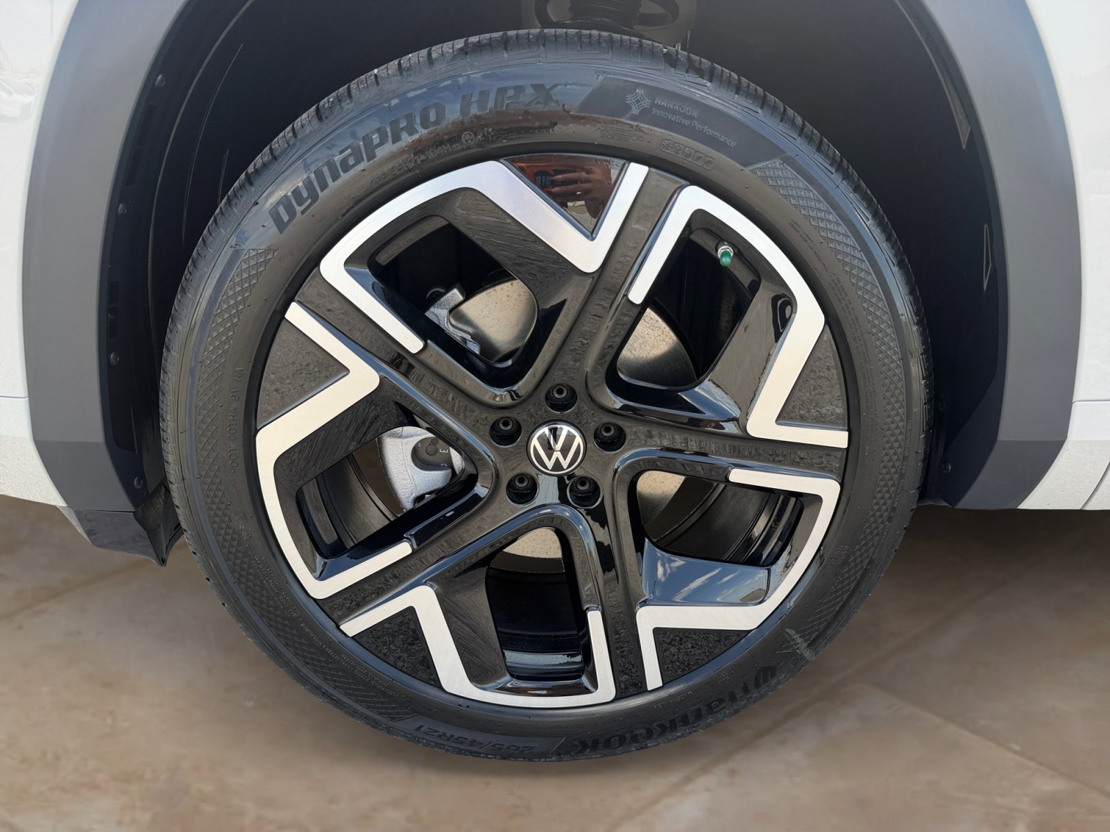 New 2027 SANDSTONE EXTER Volkswagen SEL Premium R-Line image 26