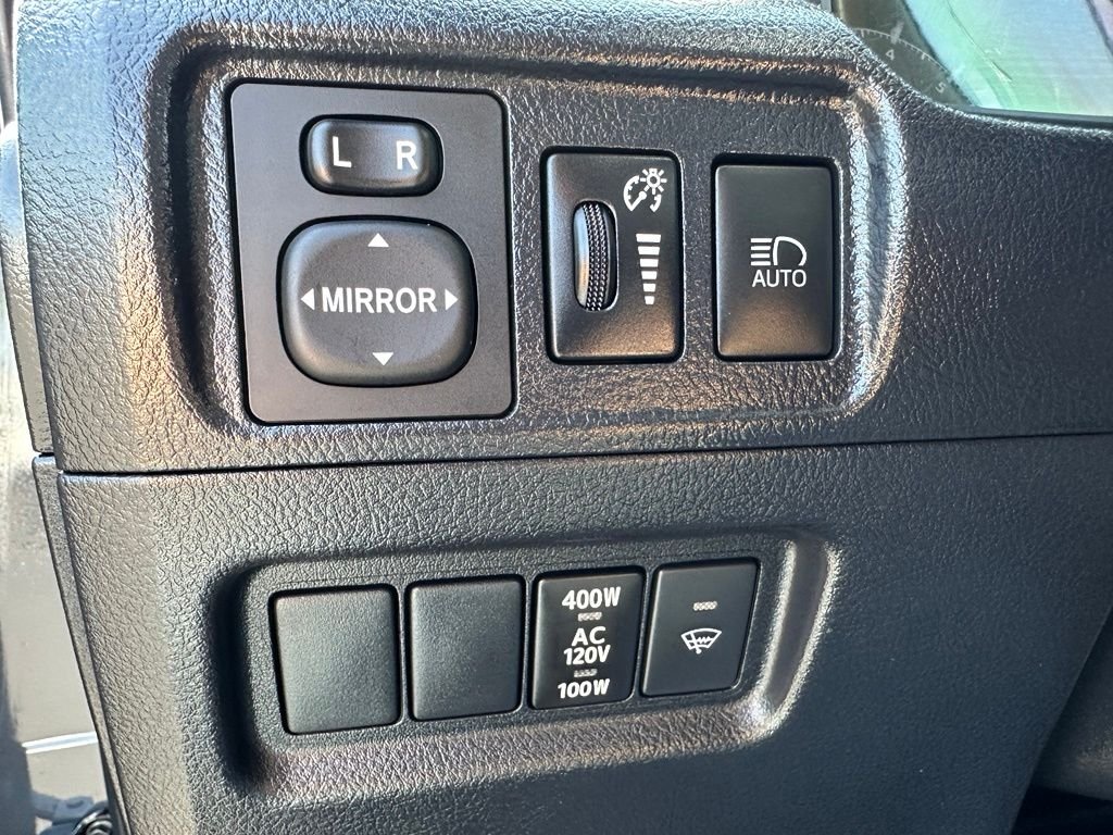 Used 2024  Toyota SR5 image 10