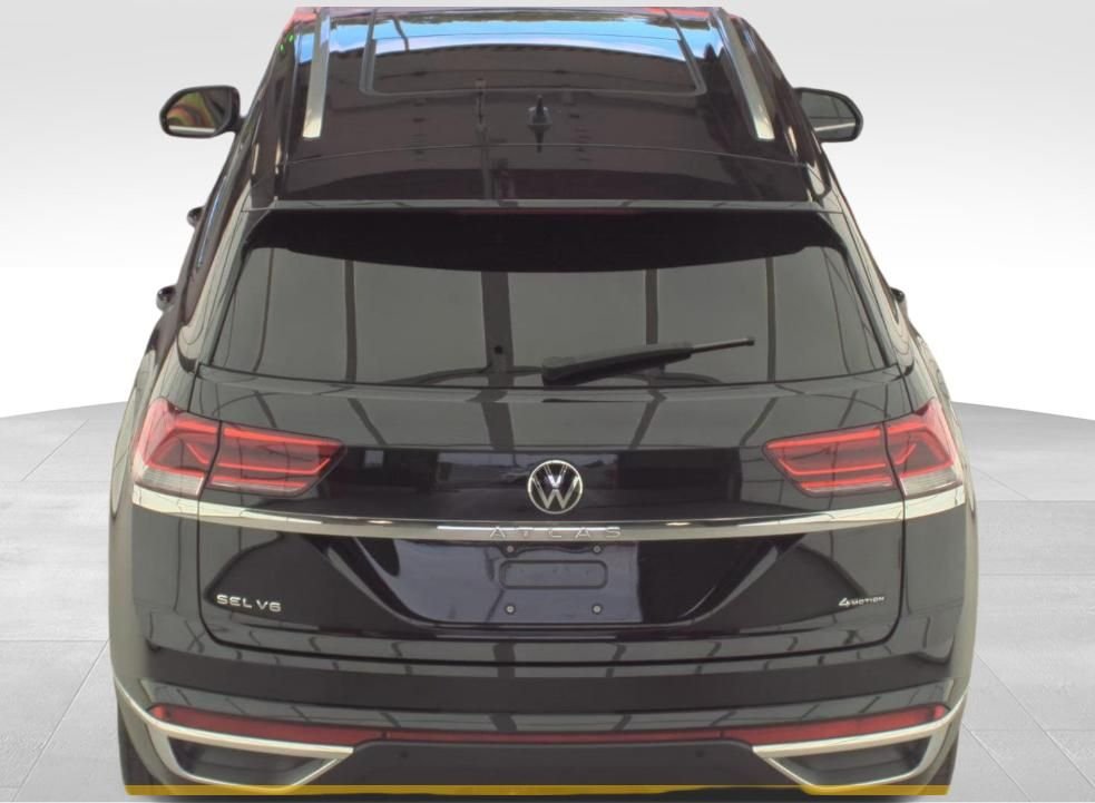 Used 2023 Black Volkswagen 3.6L V6 SEL image 3