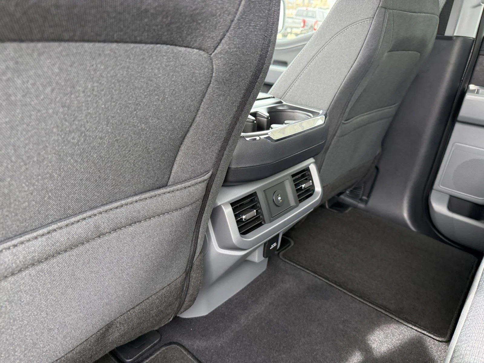 New 2026 Avalanche Ford XLT image 27