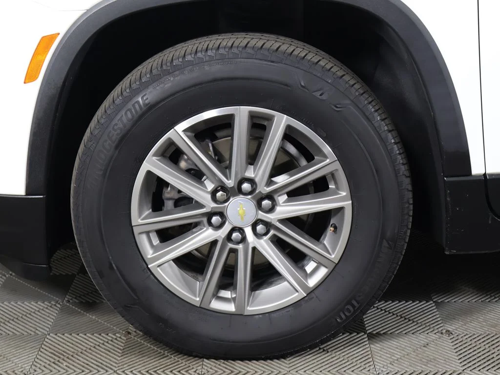 Used 2023 Summit White Chevrolet LT image 22